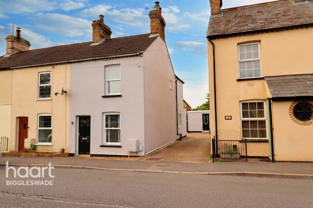 2 bedroom semidetached house for sale in Ivel Road, Shefford, SG17