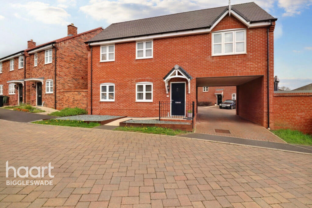 3 bedroom detached house