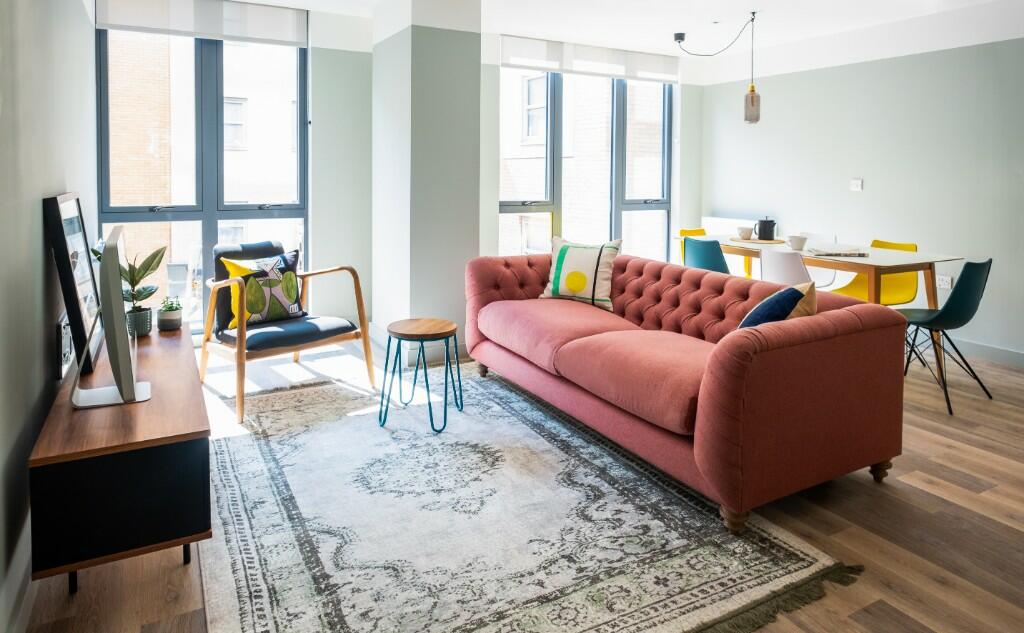 Main image of property: 26 Dingwall Road, Croydon, London, CR0