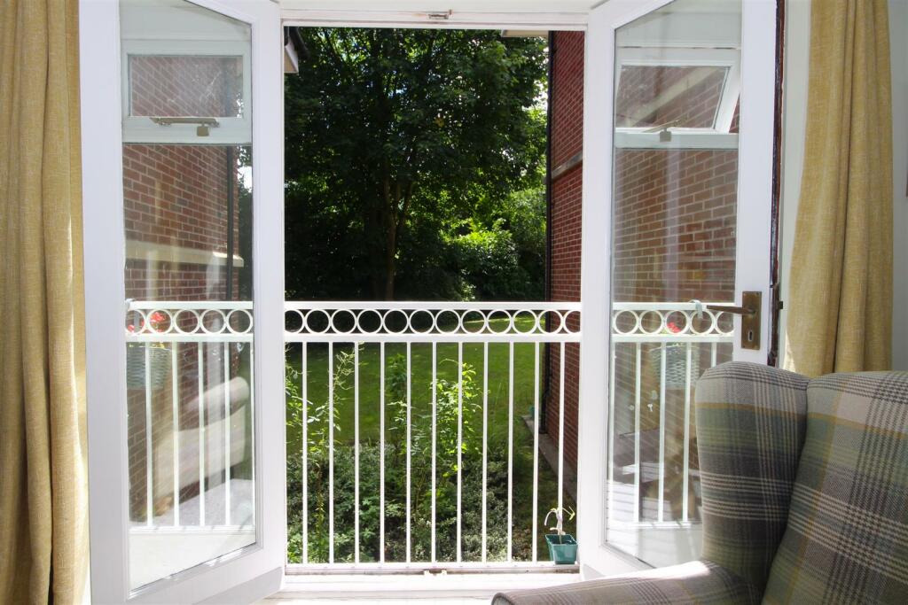 Additional property image - Greenleaves, Clays Hill, Bramber
