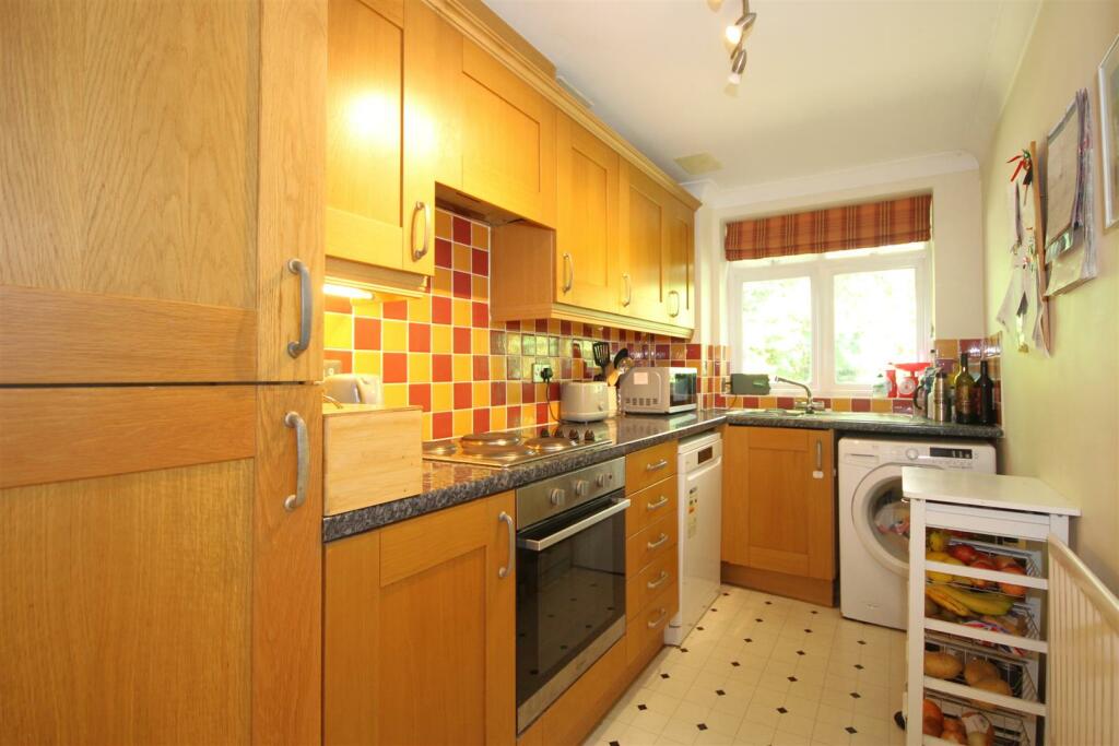 Additional property image - Greenleaves, Clays Hill, Bramber