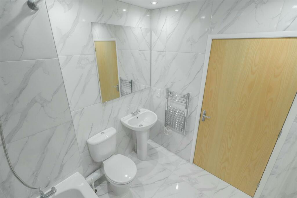 Additional property image - Caister Hall, Conisbrough Keep, Coventry