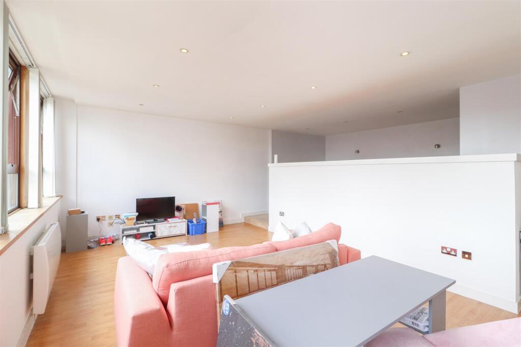 Main image of property: Lee Circle, Leicester
