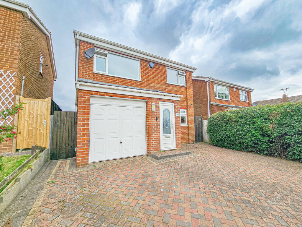 3 bedroom detached house for sale in Coombe Park Road, Coventry, CV3