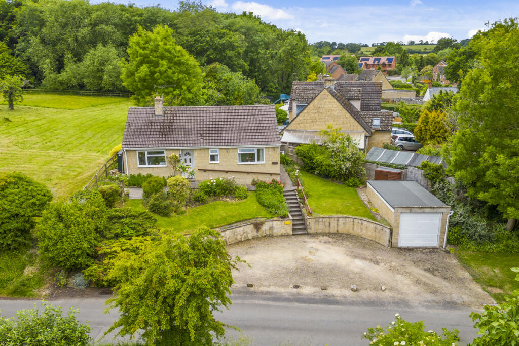 2 bedroom detached bungalow for sale in Stretton On Fosse, Moretonin