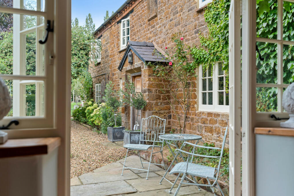 Additional property image - Church End, Priors Hardwick, CV47