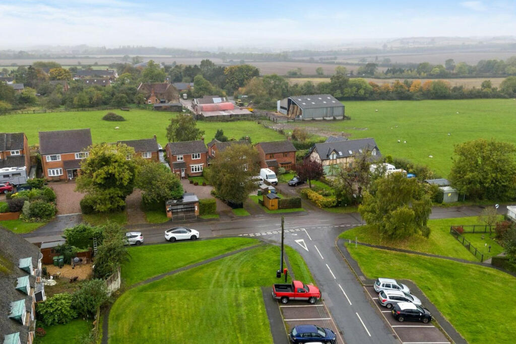 Additional property image - Top Street, Northend, CV47