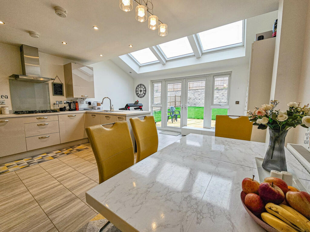 Additional property image - Polar Avenue, Nuneaton, CV10