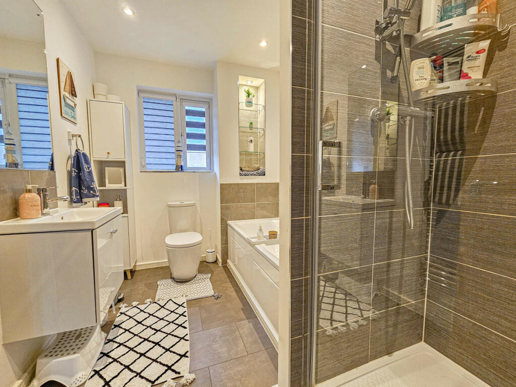 Additional property image - Polar Avenue, Nuneaton, CV10