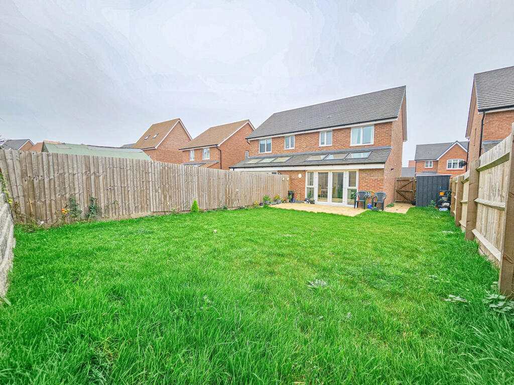 Additional property image - Polar Avenue, Nuneaton, CV10