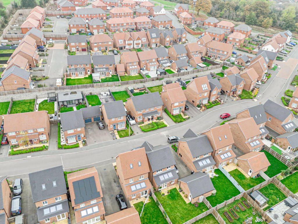 Additional property image - Polar Avenue, Nuneaton, CV10