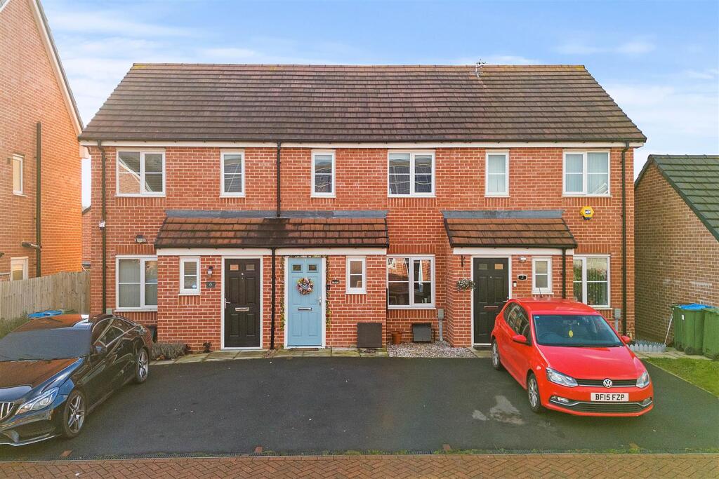 Main image of property: Hastingscroft Close, Coventry