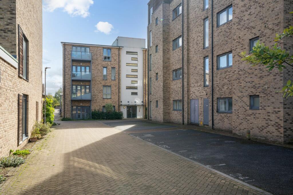 Additional property image - Scholars Walk, Cambridge, CB4