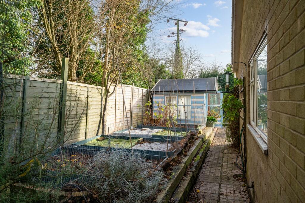 Additional property image - Mailes Close, Barton, CB23