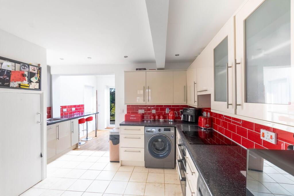 Additional property image - Carlton Way, Cambridge, CB4