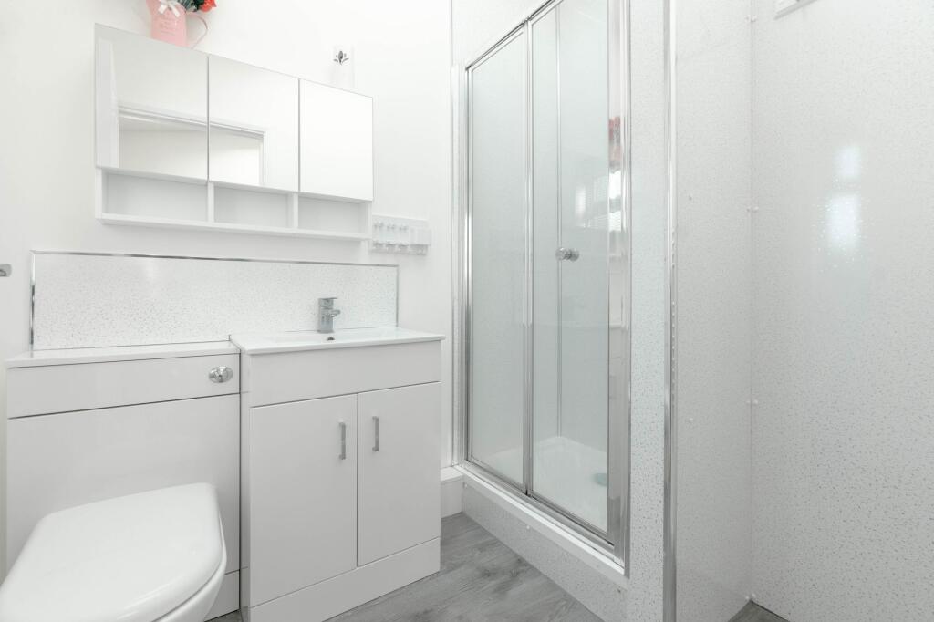 Additional property image - Carlton Way, Cambridge, CB4