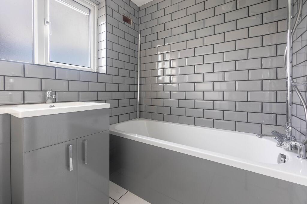 Additional property image - Carlton Way, Cambridge, CB4