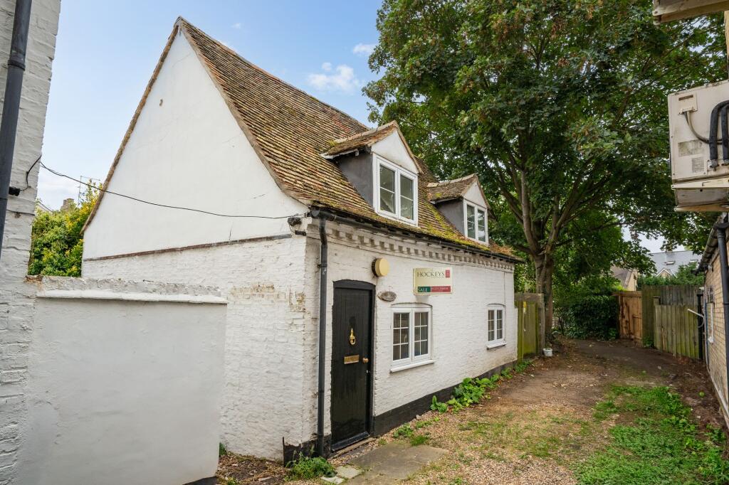 Main image of property: Castle Street, Cambridge, CB3