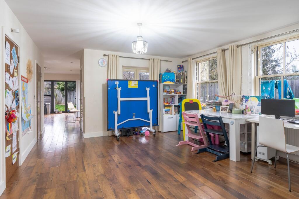 Additional property image - Vinery Road, Cambridge, CB1