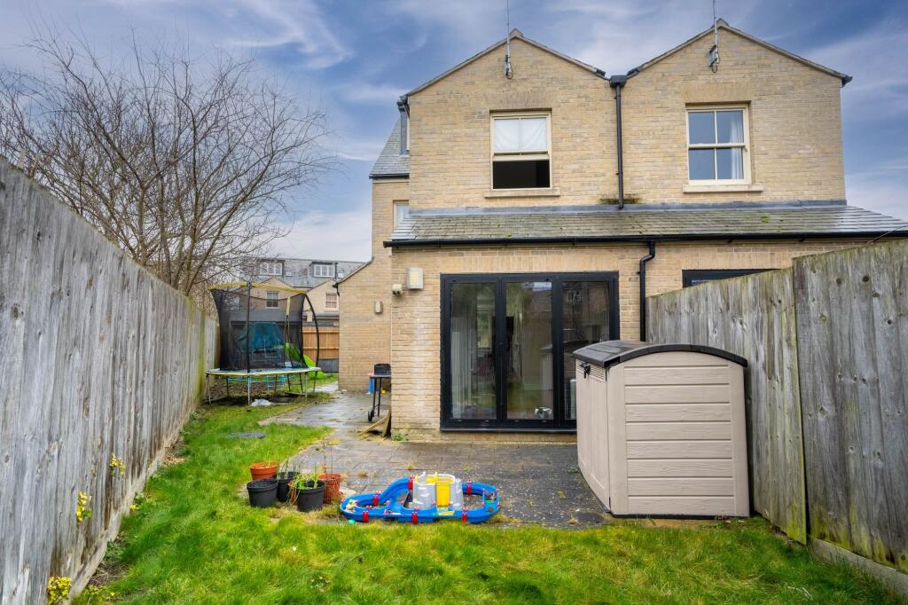 Additional property image - Vinery Road, Cambridge, CB1