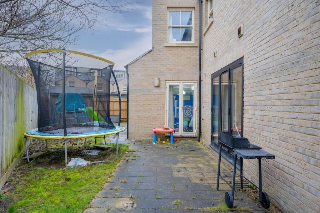 Additional property image - Vinery Road, Cambridge, CB1