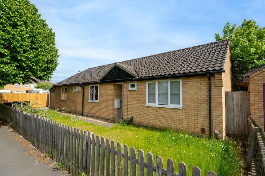 5 bedroom detached bungalow