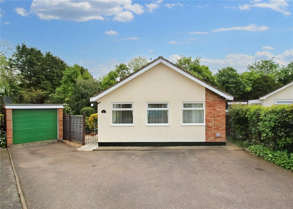 3 bedroom bungalow for sale in Elms Close, Earsham, Bungay, Norfolk, NR35