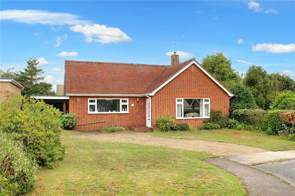 3 bedroom bungalow for sale in Loftus Avenue, Reydon, Southwold