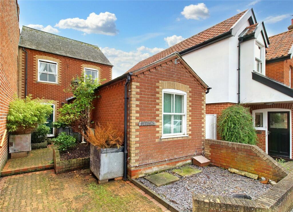 2 bedroom semidetached house for sale in Salisbury Road, Southwold
