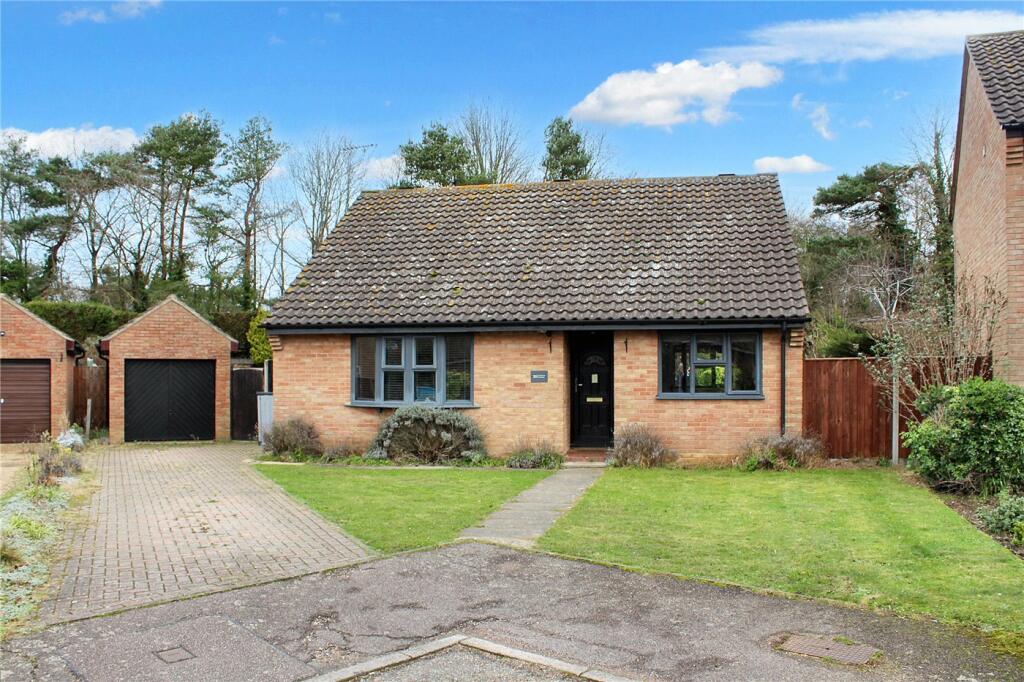 3 bedroom bungalow for sale in Old Priory Gardens, Wangford, Beccles, NR34