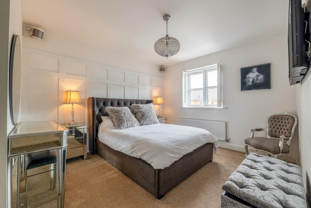 Additional property image - Kestrel Row, Southam