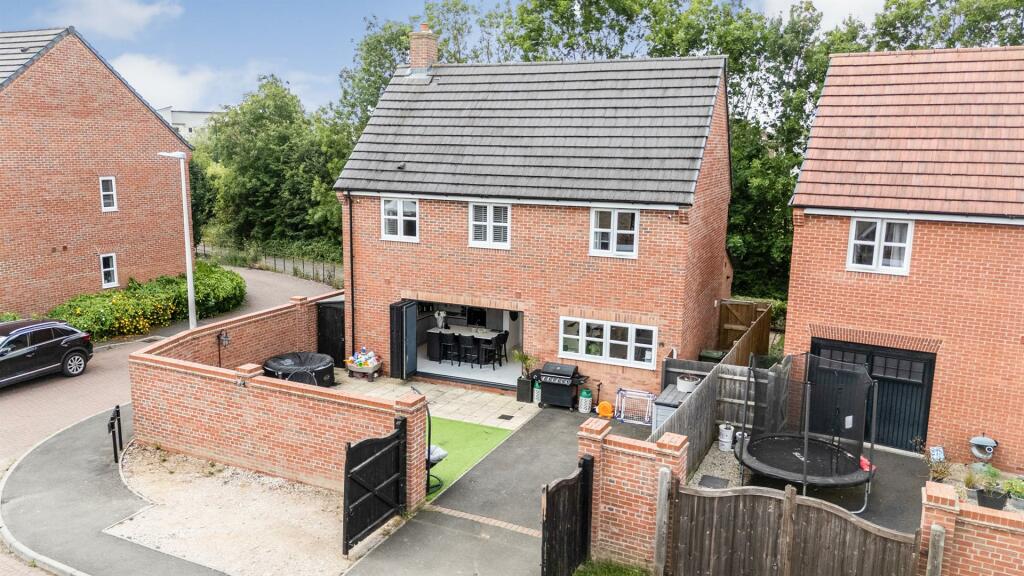 Additional property image - Kestrel Row, Southam