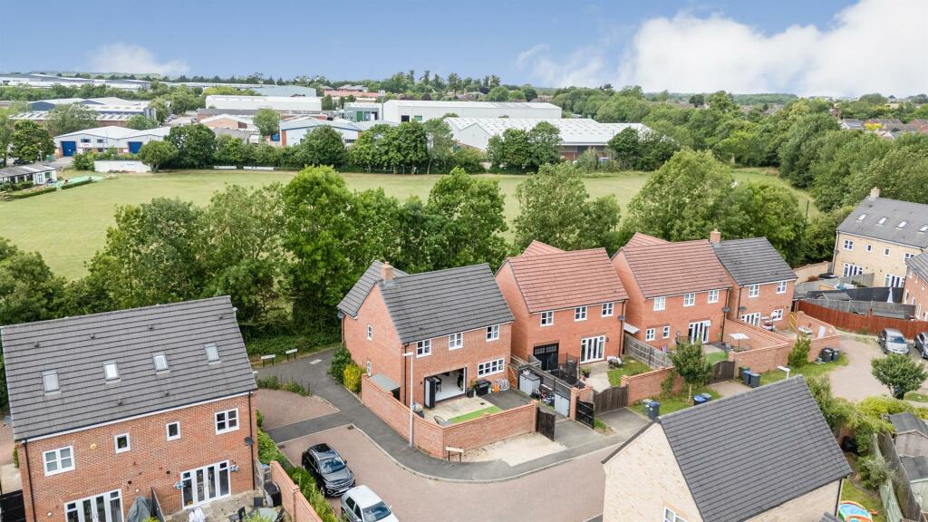 Additional property image - Kestrel Row, Southam