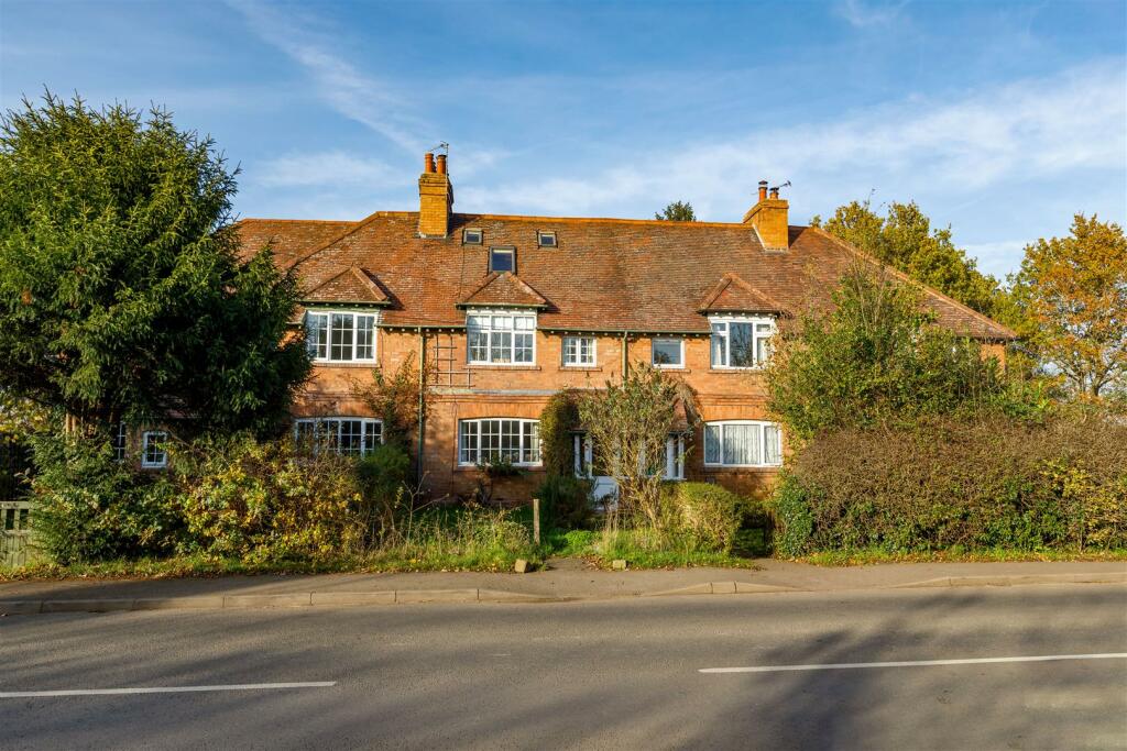 Additional property image - Long Itchington Road, Offchurch, Leamington Spa