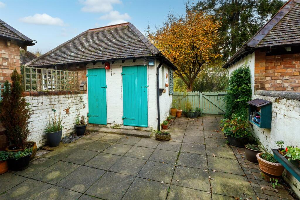 Additional property image - Long Itchington Road, Offchurch, Leamington Spa