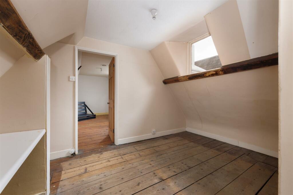 Additional property image - Clarendon Square, Leamington Spa