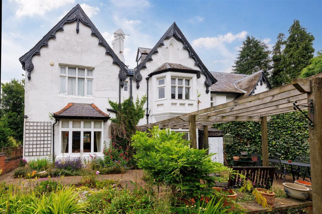 Additional property image - Clarendon Square, Leamington Spa