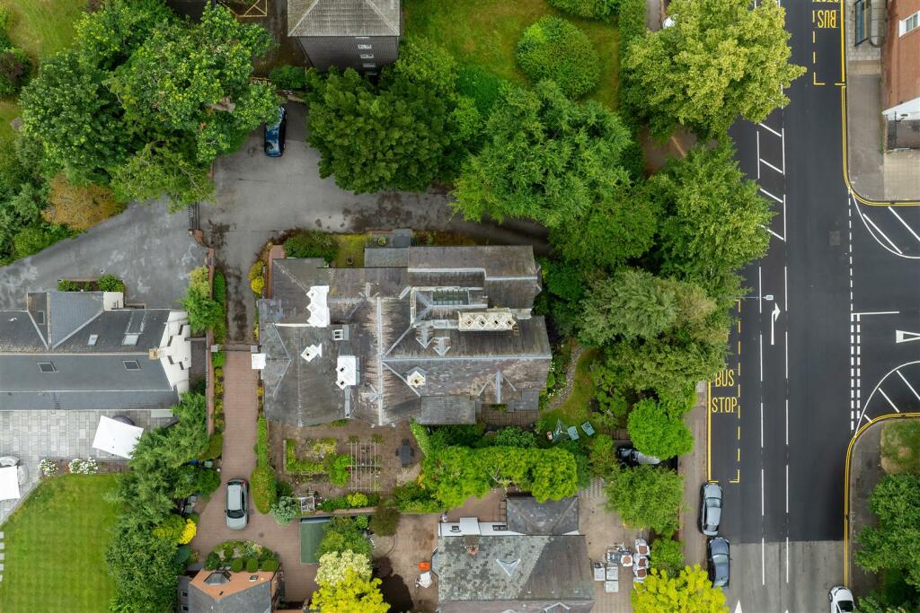 Additional property image - Clarendon Square, Leamington Spa