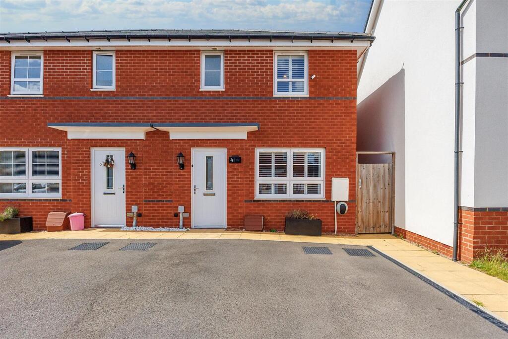 Main image of property: Harris Close, Upper Lighthorne, Leamington Spa