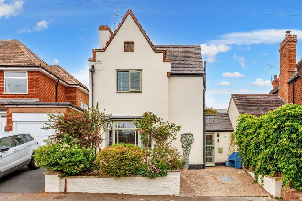 Main image of property: Avon Road, Whitnash, Leamington Spa