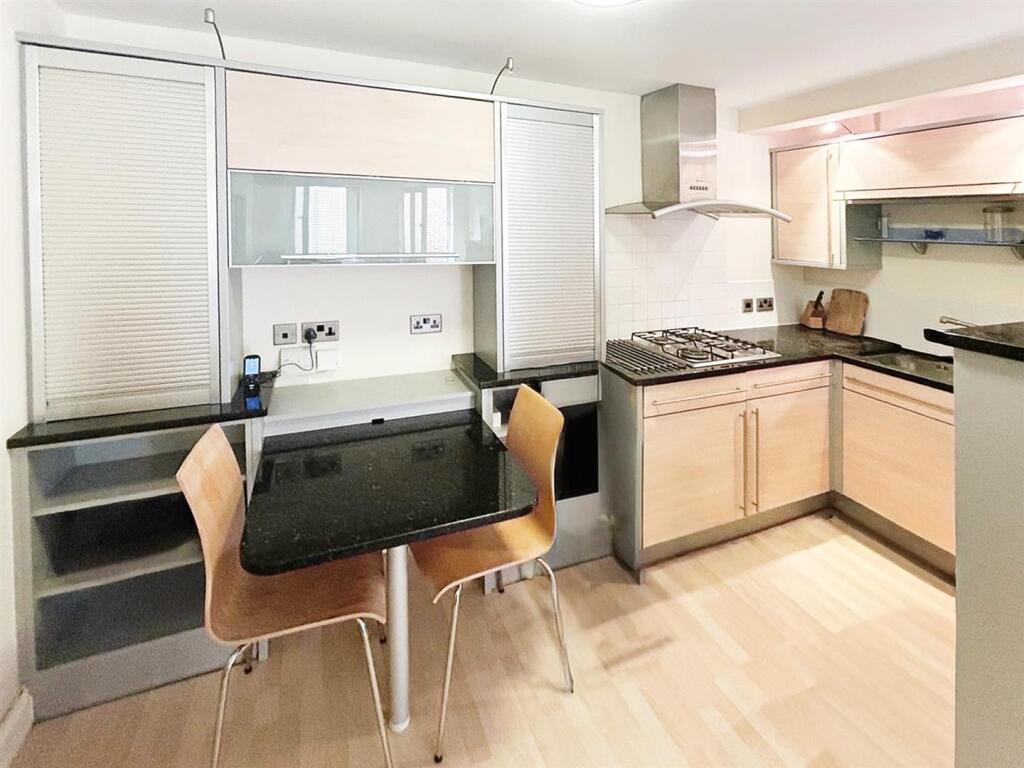 Main image of property: Clarendon Avenue, Leamington Spa