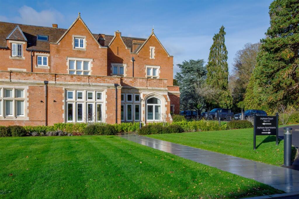 Main image of property: Stoneleigh Road, Blackdown, Leamington Spa