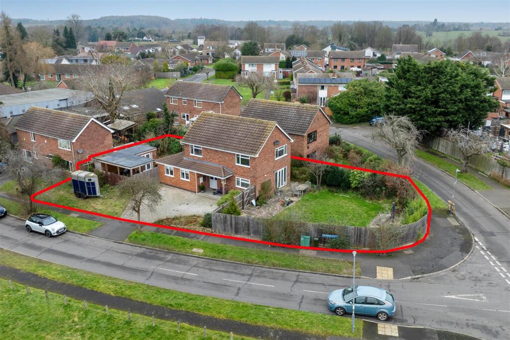 Additional property image - Oakwood Grove, Warwick