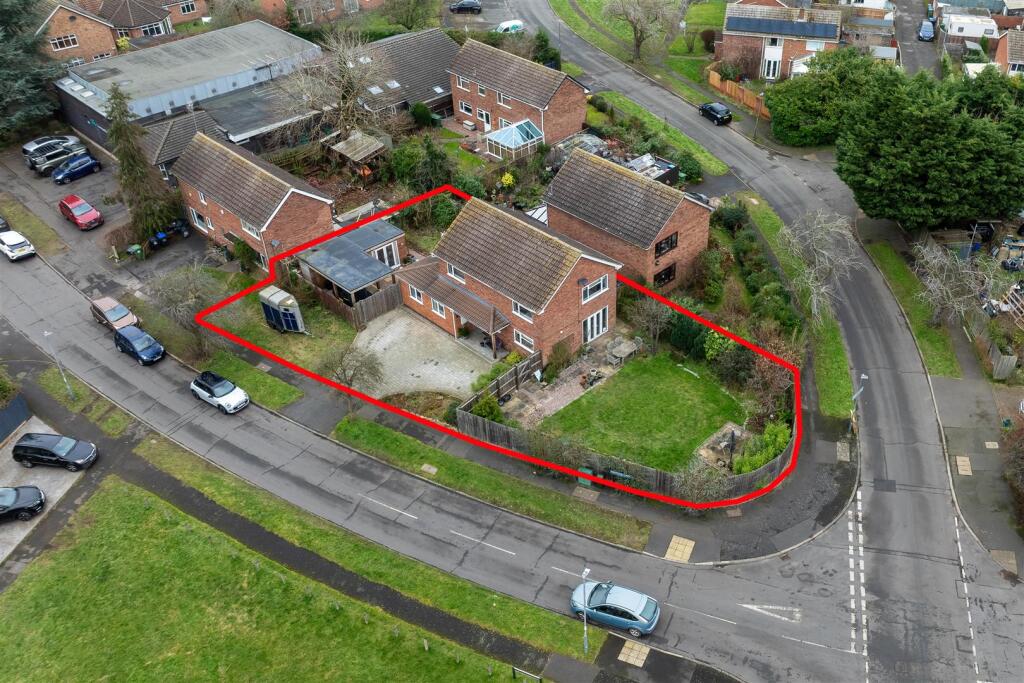Additional property image - Oakwood Grove, Warwick