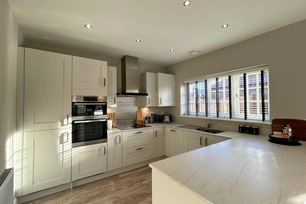 Additional property image - Lambton Park
Bowes Gate Drive
Lambton Park
DH3 4DS