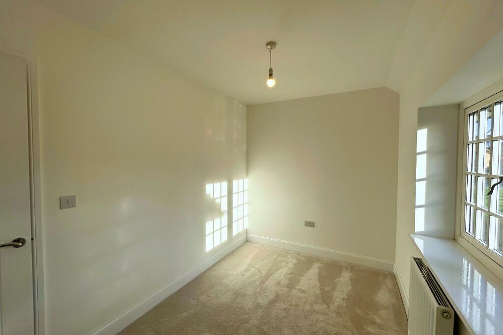 Additional property image - Lambton Park
Bowes Gate Drive
Lambton Park
DH3 4DS