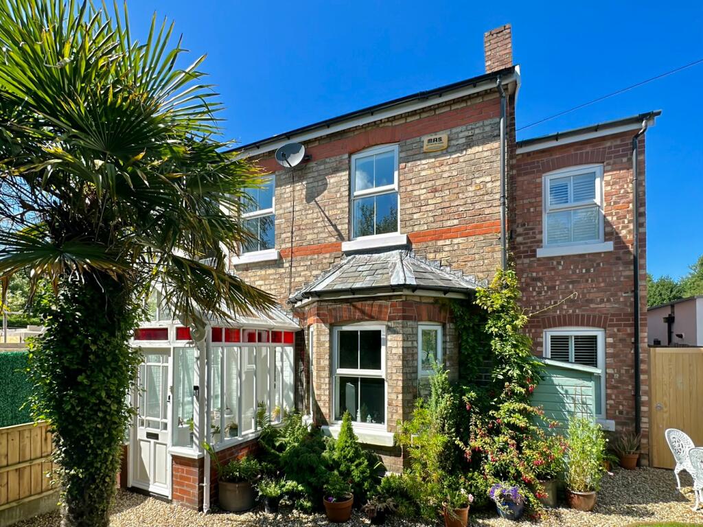 3 bedroom semidetached house for sale in Cummins Avenue, Formby