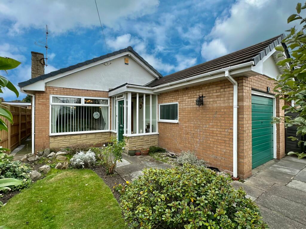 3 bedroom bungalow for sale in Formby Fields, Formby, Liverpool, L37