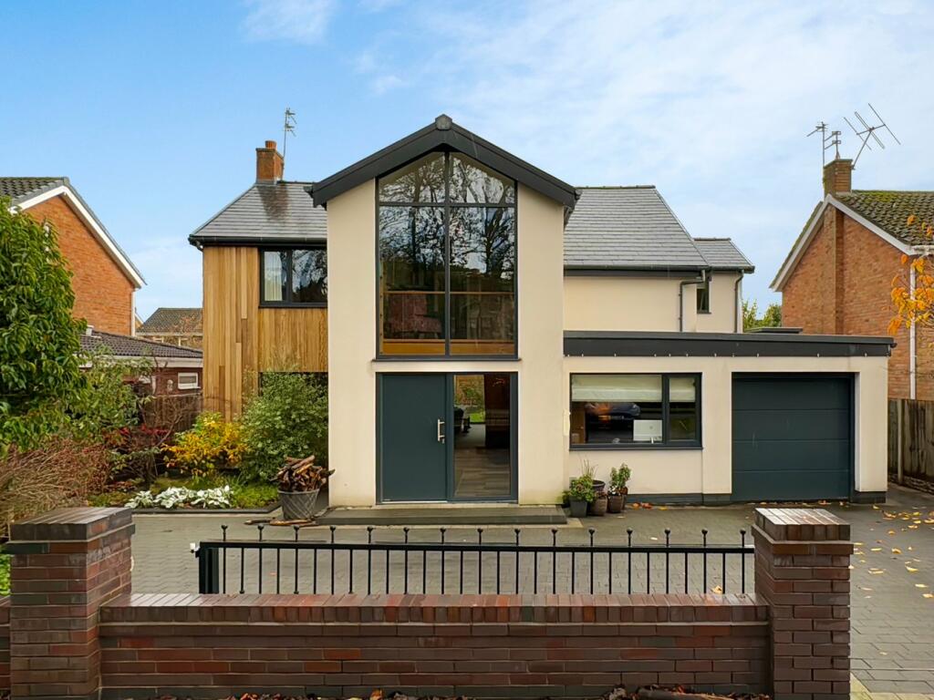 4 bedroom detached house for sale in Larkhill Lane, Formby, Liverpool, L37