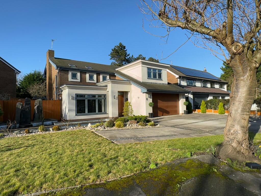 4 bedroom detached house for sale in Kirklake Bank, Formby, Liverpool, L37